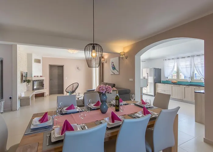 Contessa Villa *